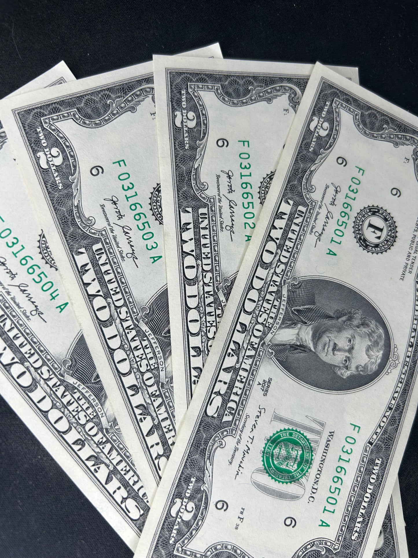 4 Consecutive 2$ Bills
