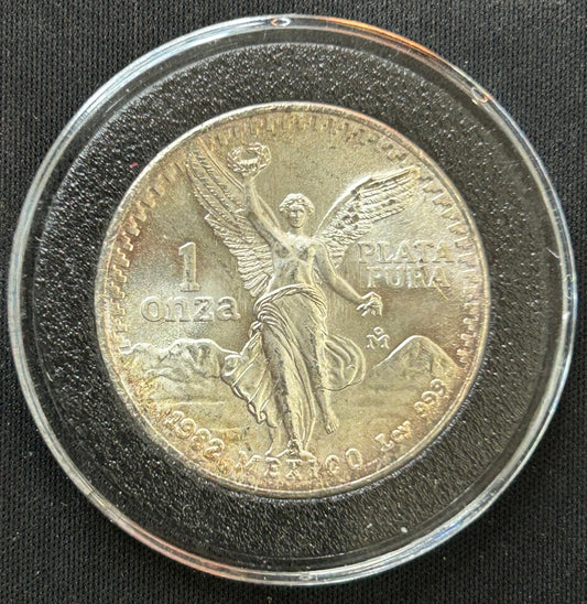 1982 Mexico 1 Onza Silver Libertad | 1 oz .999 Fine Silver | Brilliant Condition
